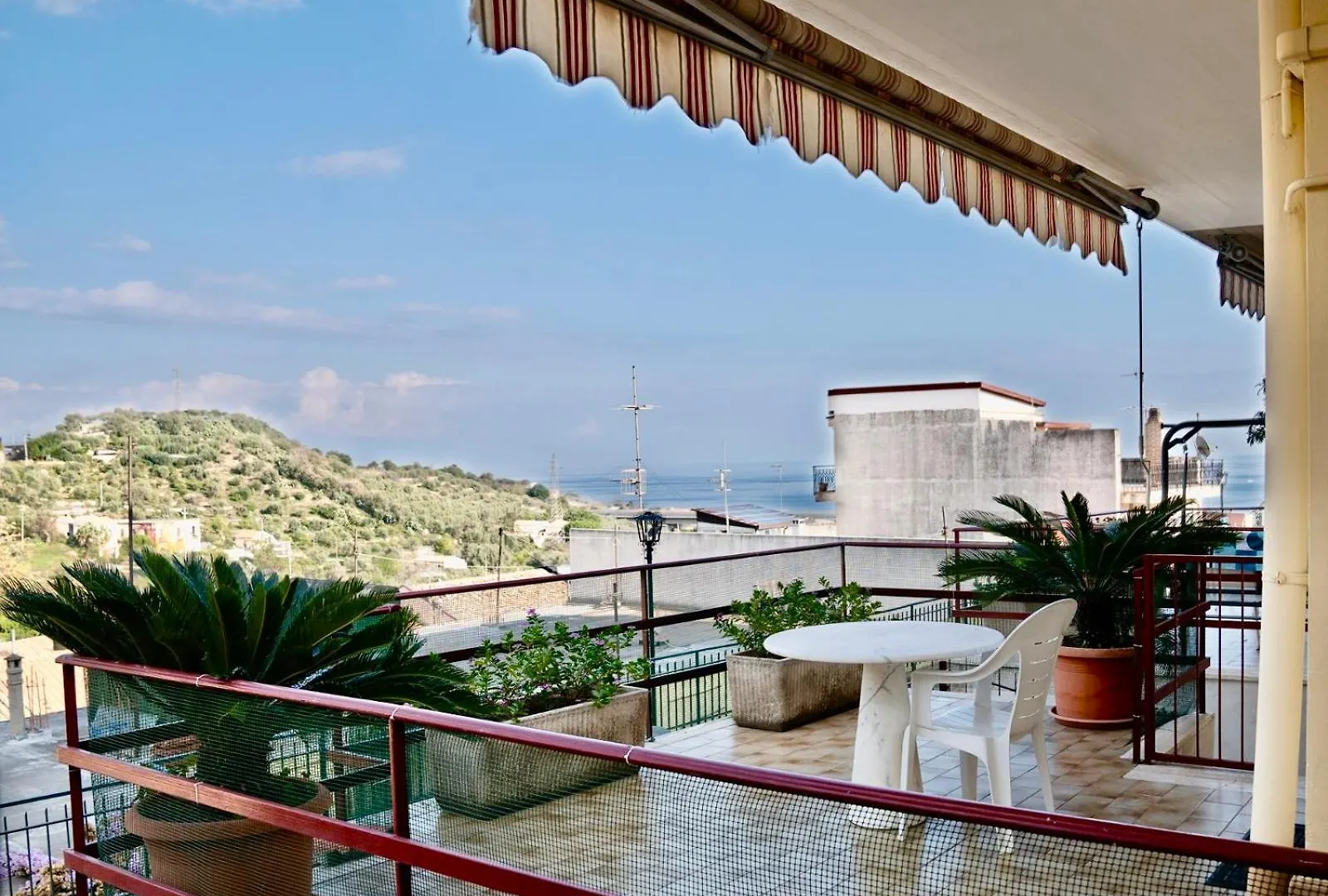 Casa Vacanza Vittoria サンタ・テレーザ・ディ・リーヴァ